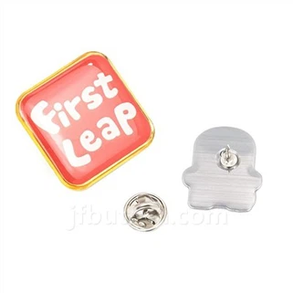 Badges tal-pin tal-enamel personalizzati