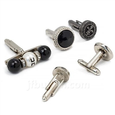 Buttuni Tuxedo u Cufflinks