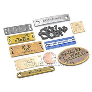 Tags tal-logo tal-metall