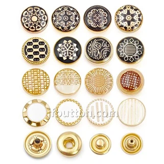 Agħfas studs għall-ħwejjeġ